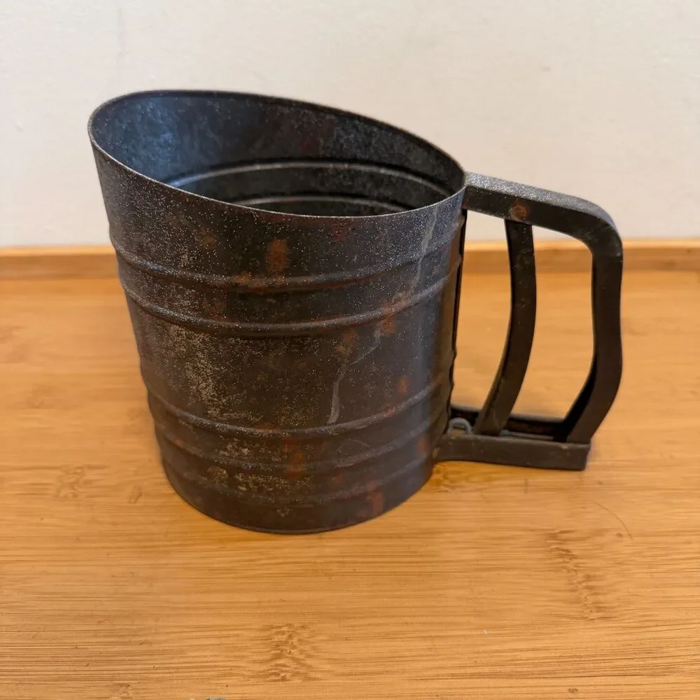 Vintage Metal Rotary Flour Sifter Hand Crank 5.5